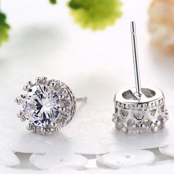 925 Sterling Silver Diamond Crown Stud Earrings - Picture 5 of 7